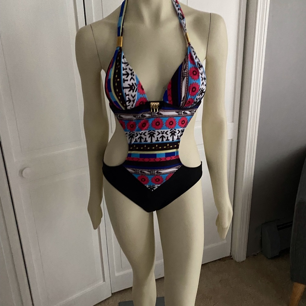 One Piece Swimsuit - Picture 3 of 10